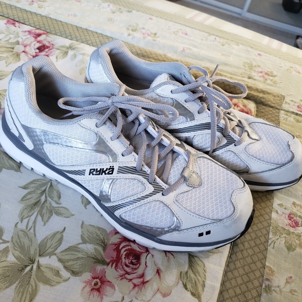 Ryka walking shoes